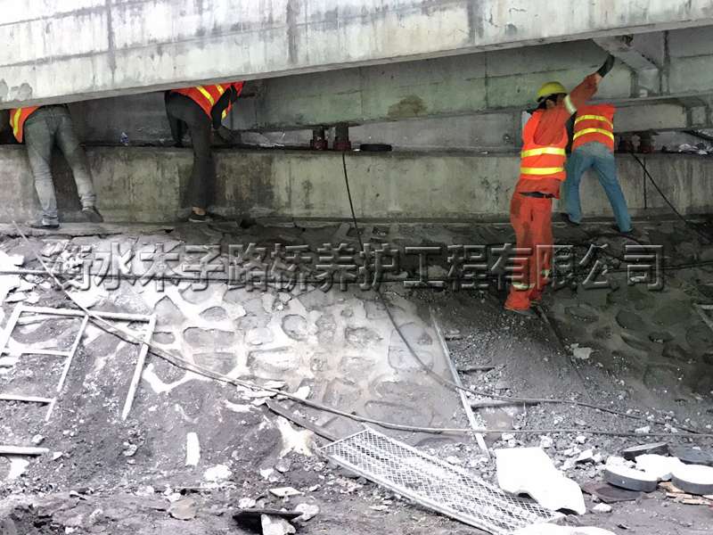 懷來(lái)--京張高速--頂升維修加固